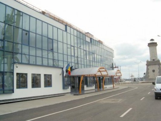 Poliţiştii vor înmâna flyere turiştilor care ajung în Port
